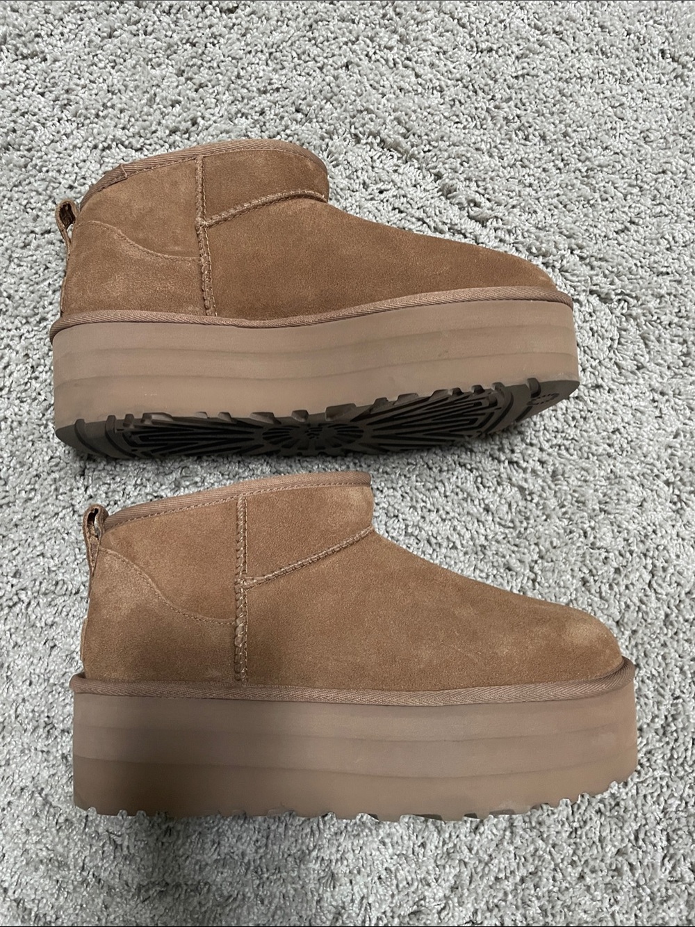 UGG Chestnut Suede Platform Ankle Boots size US9